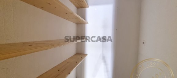 61m² Commercial property in Corroios, Portugal No. 163129 3