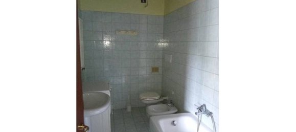 2 rooms Apartment in Bergamo, Italy No. 350029 4