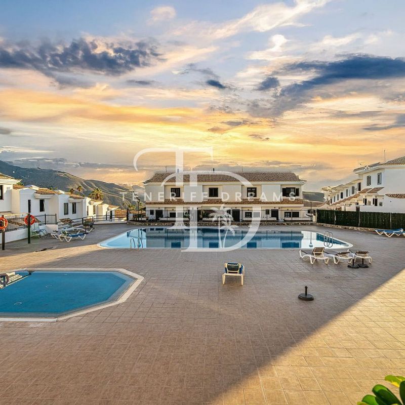 2 bedrooms Townhouse in Arona, Spain No. 243871