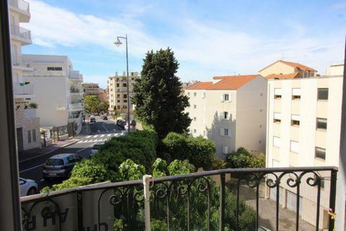 Studio in the Condo in Cannes, France No. 11665