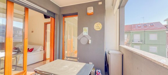 3-salle Appartement à Lissone, Italy No. 2303 16