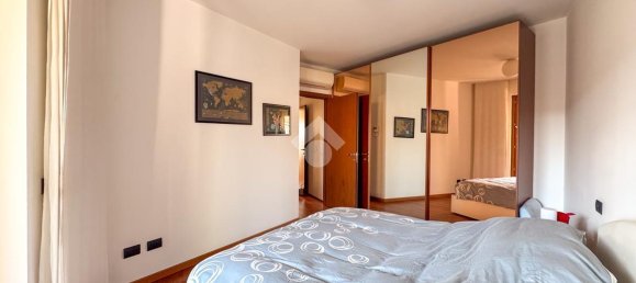 3-salle Appartement à Lissone, Italy No. 2303 27