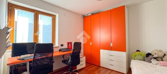 3-salle Appartement à Lissone, Italy No. 2303 38