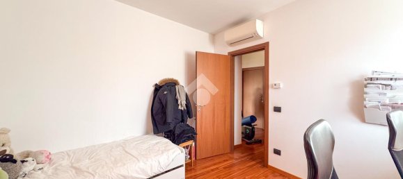 3-salle Appartement à Lissone, Italy No. 2303 35