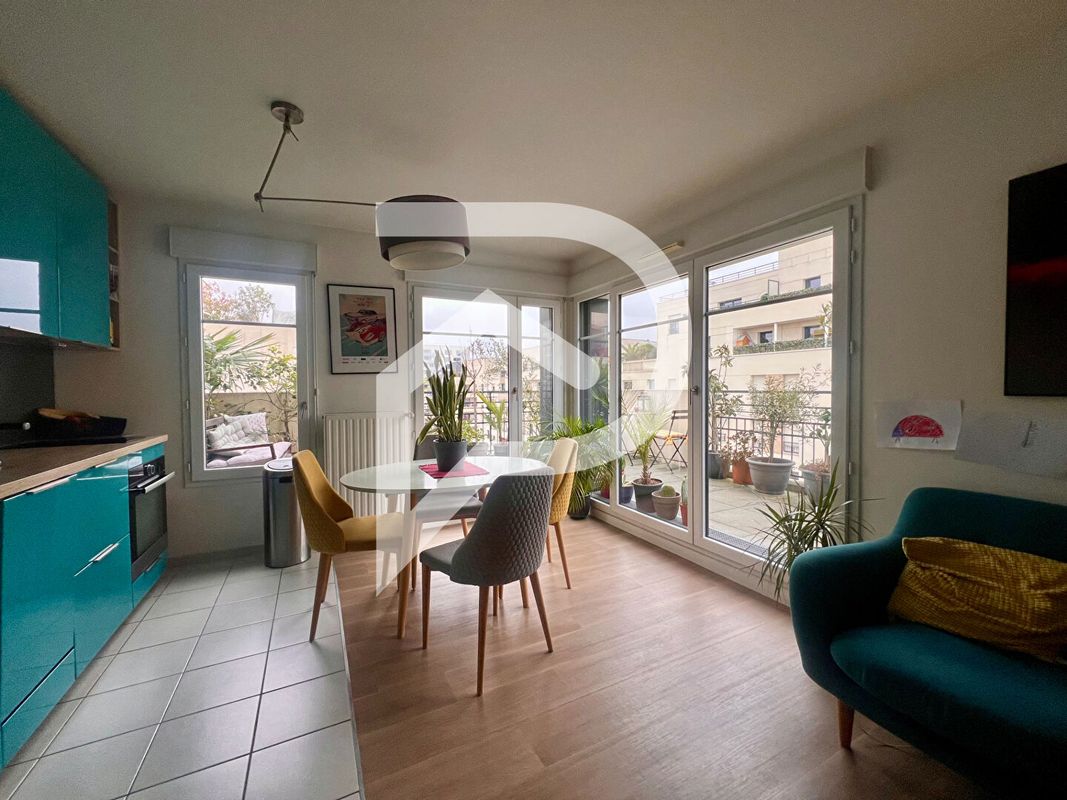 2 bedrooms Apartment in Seine-Saint-Denis, France No. 140841