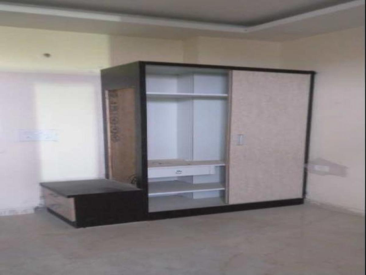 Casa de 2 dormitorios en Noida, India No. 14903