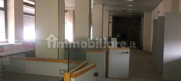 3-Zimmer Gewerbliche Immobilie in Turin, Italy, Nr. 73648 11