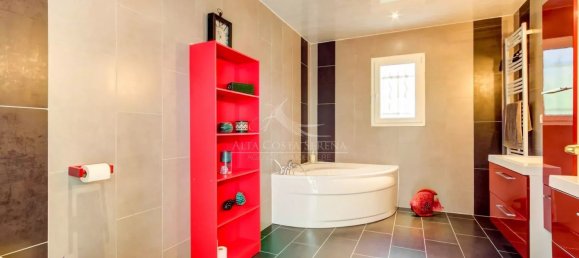 4 Schlafzimmer Villa in Conca, France, Nr. 51234 8