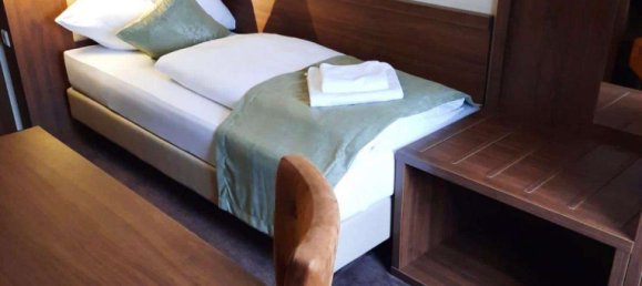 650m² Hotel in Reutlingen, Germany No. 93166 5