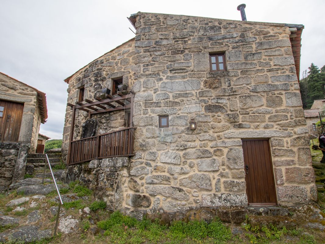 2 bedrooms House in Silgueiros, Portugal No. 188580