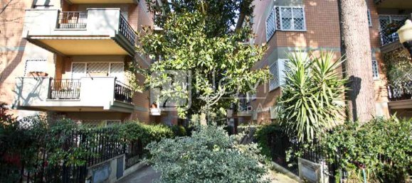 3 bedrooms Apartment in Rome, Italy No. 173200 5