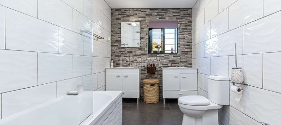 4 bedrooms House in Loule, Portugal No. 131015 35