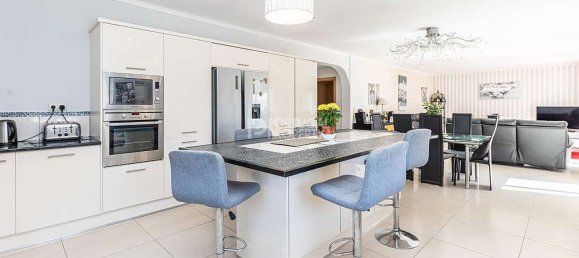 4 bedrooms House in Loule, Portugal No. 131015 47