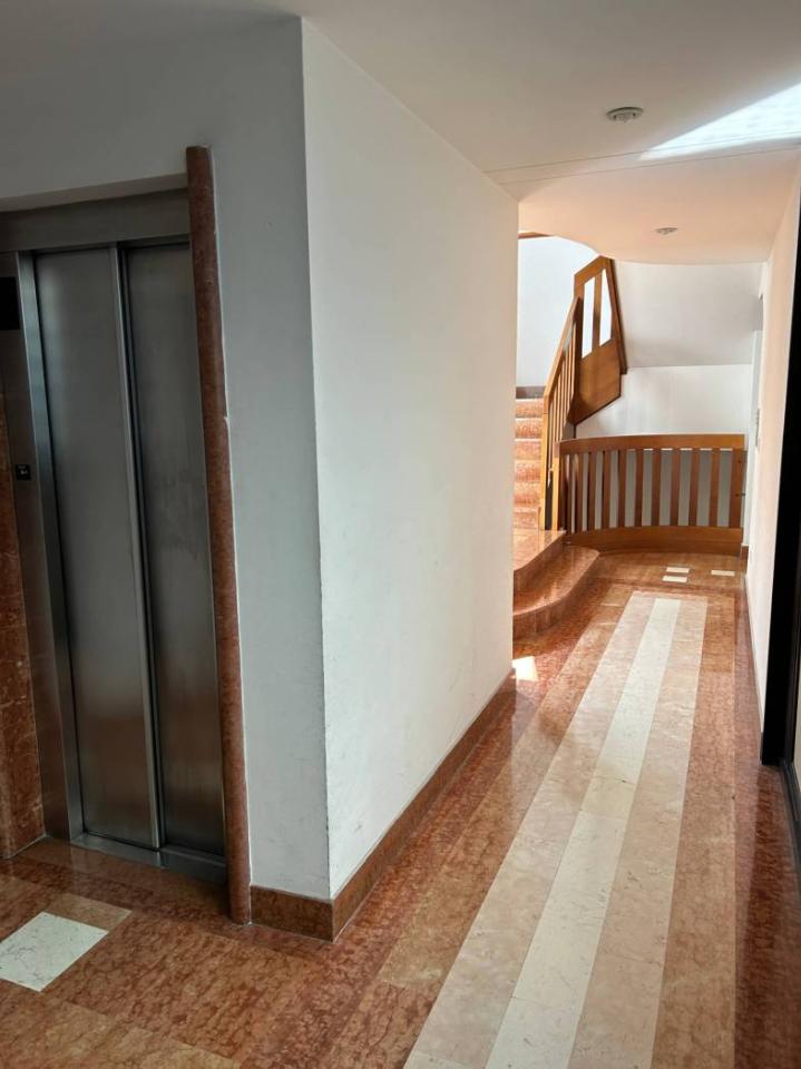 4 rooms Apartment in Bologna, Italy No. 35267