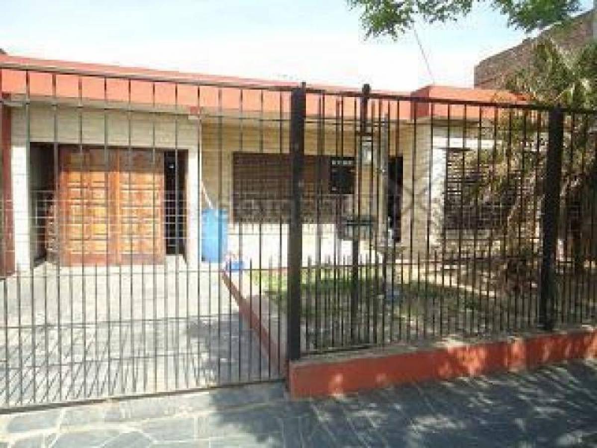 3 Schlafzimmer Haus in Avellaneda, Argentina, Nr. 63635