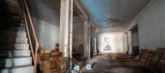 Lagerhaus in Cadaval, Portugal 4247m², Nr. 70619 37