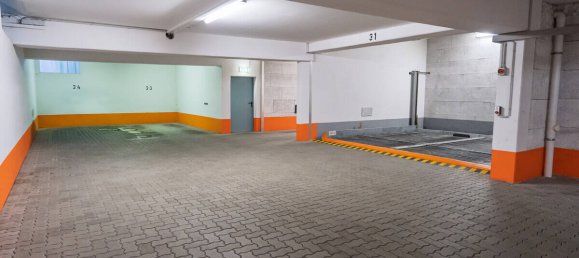 Parking à Munich, Germany No. 333996 4