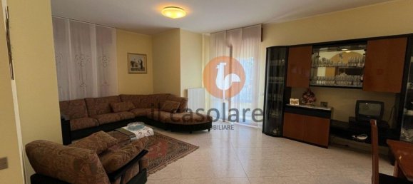 Casa de 10 divisões em Mombaroccio, Italy N.º 89953 32