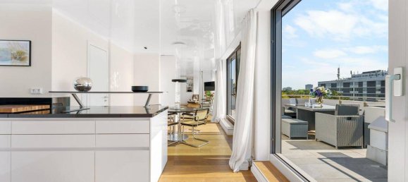 3 bedrooms Penthouse in Munich, Germany No. 207707 2