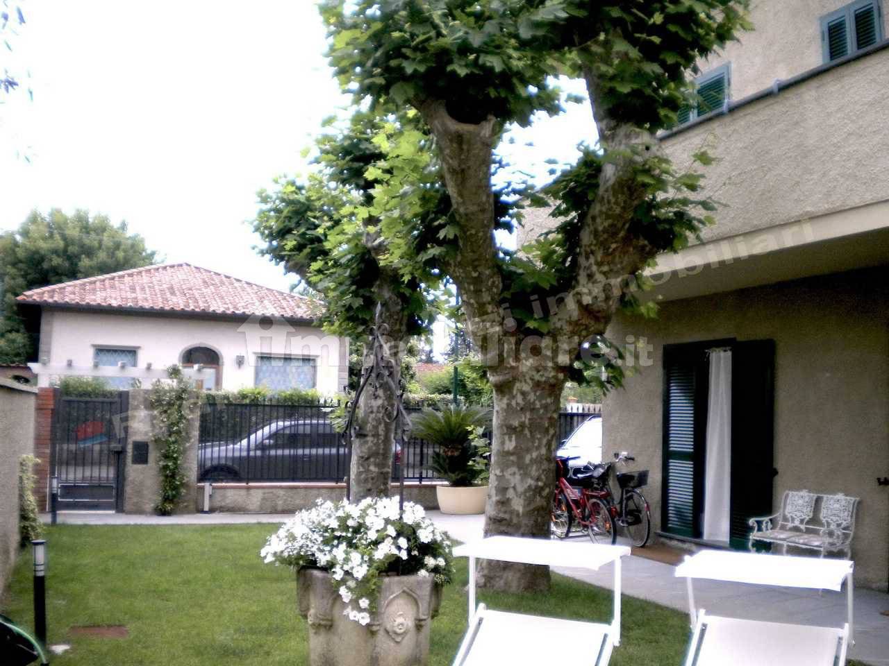 2 bedrooms Villa in Forte dei Marmi, Italy No. 75631