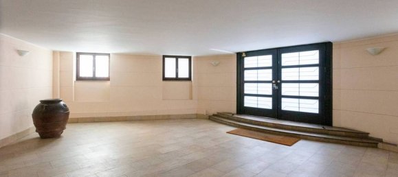 3 bedrooms Apartment in Turin, Italy No. 135463 12