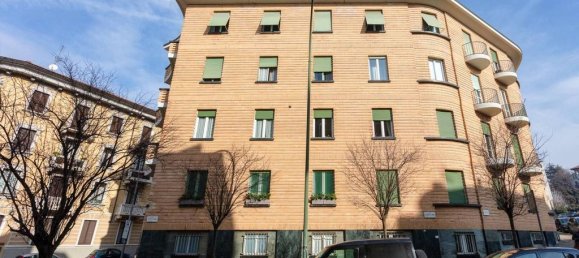3 bedrooms Apartment in Turin, Italy No. 135463 8