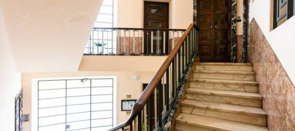 3 bedrooms Apartment in Turin, Italy No. 135463 4