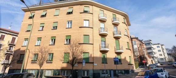 3 bedrooms Apartment in Turin, Italy No. 135463 10