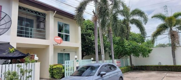 3 bedrooms House in Chon Buri, Thailand No. 26678 2