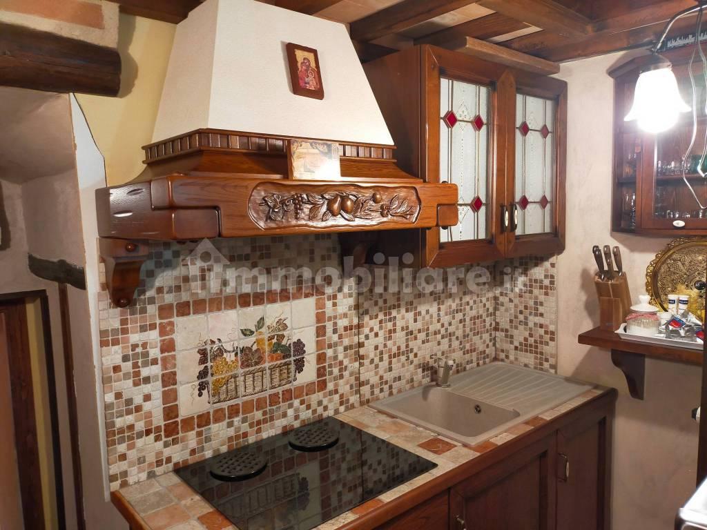 3غرفة شقة في Magione, Italy رقم 140706