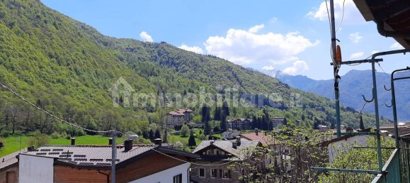 4 bedrooms House in Casargo, Italy No. 283825 3