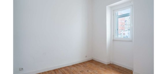 281m² Building in Lisbon, Portugal No. 122566 22