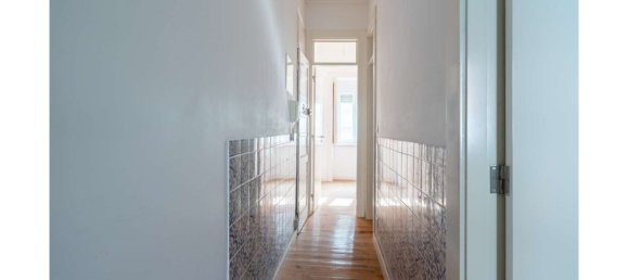 281m² Building in Lisbon, Portugal No. 122566 12