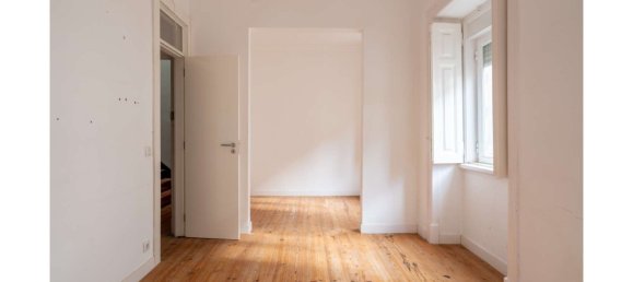 281m² Building in Lisbon, Portugal No. 122566 14