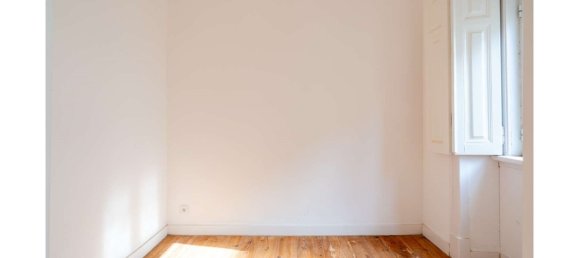 281m² Building in Lisbon, Portugal No. 122566 15