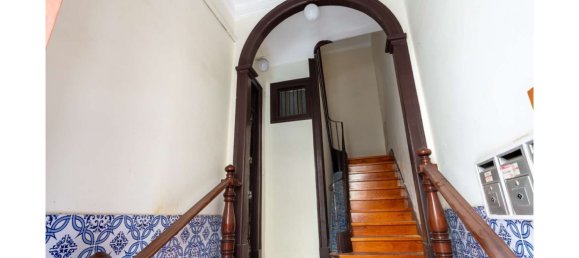 281m² Building in Lisbon, Portugal No. 122566 9