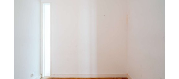 281m² Building in Lisbon, Portugal No. 122566 4