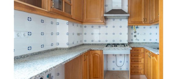 281m² Building in Lisbon, Portugal No. 122566 17