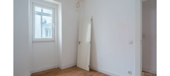 281m² Building in Lisbon, Portugal No. 122566 6