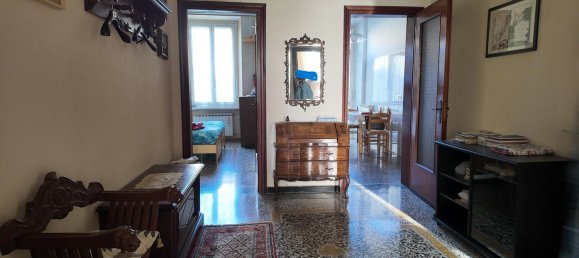 5 bedrooms Apartment in Savona, Italy No. 344303 2