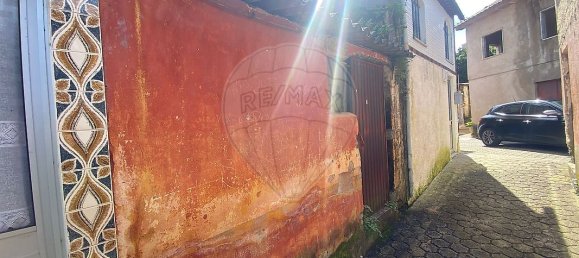 2 bedrooms House in Ceira, Portugal No. 32867 2