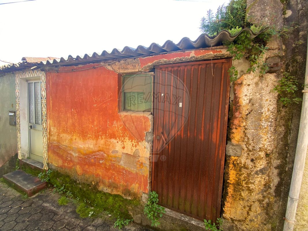 2 bedrooms House in Ceira, Portugal No. 32867