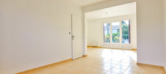 5 bedrooms House in Villiers-Saint-Frederic, France No. 163159 4