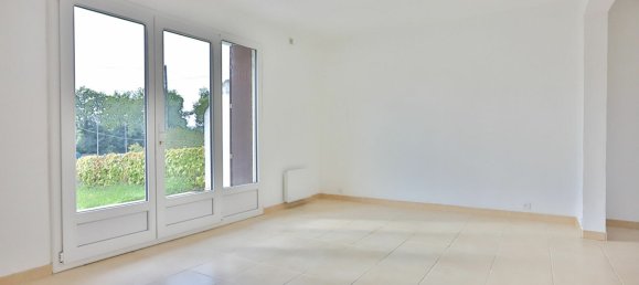 5 bedrooms House in Villiers-Saint-Frederic, France No. 163159 3