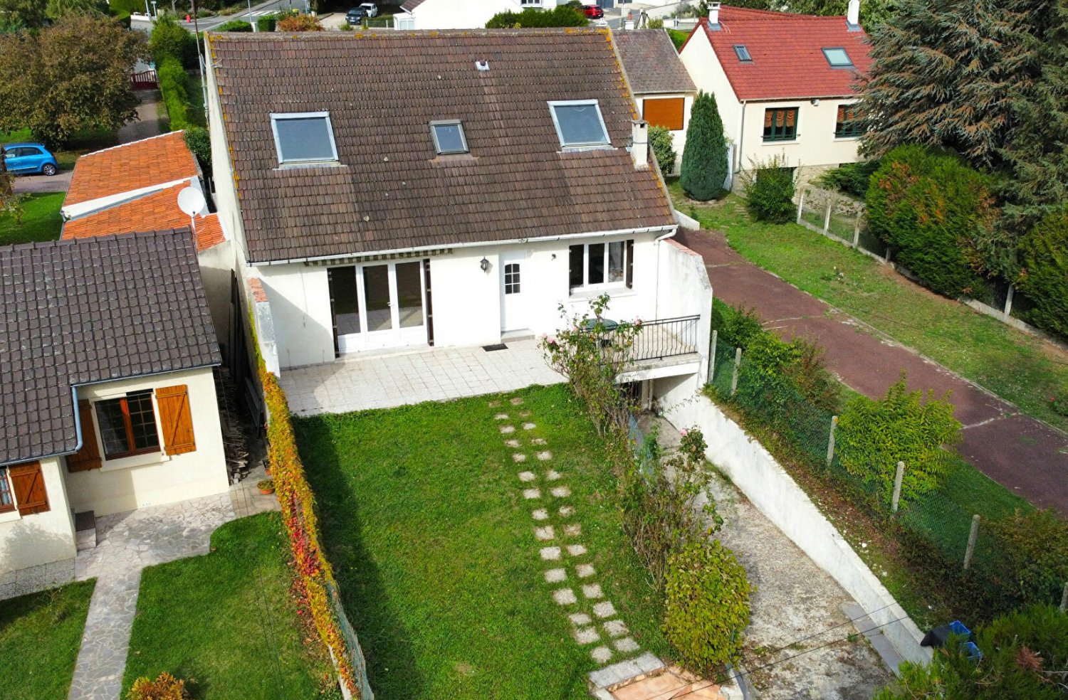 5 bedrooms House in Villiers-Saint-Frederic, France No. 163159