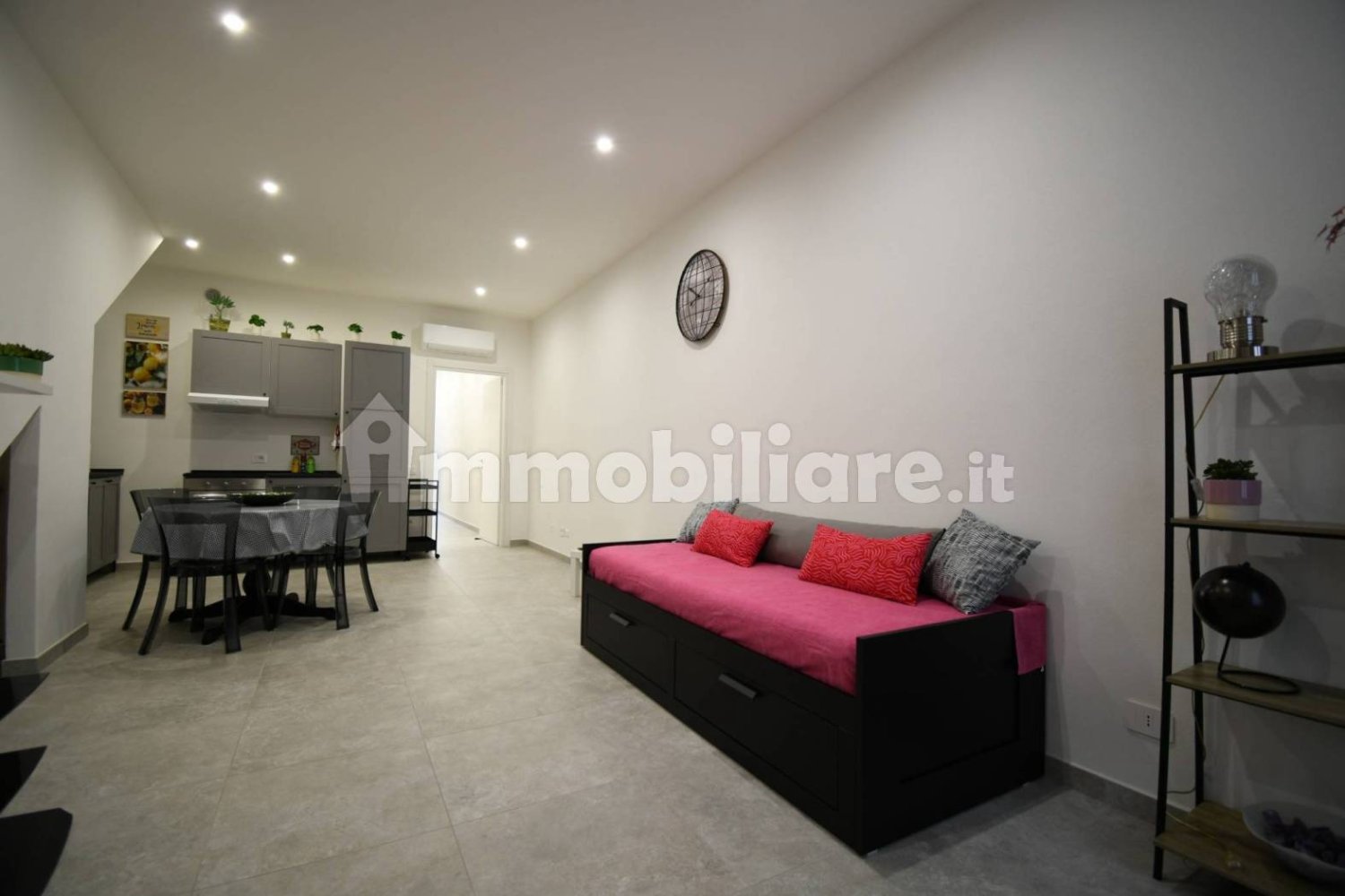 2 Schlafzimmer Wohnung in Cagliari, Italy, Nr. 290313