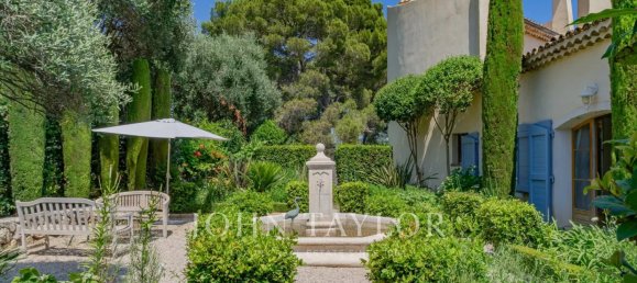 6 bedrooms House in Mougins, France No. 346890 8