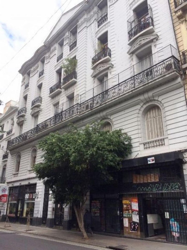 5 bedrooms Apartment in Buenos Aires, Argentina No. 92820