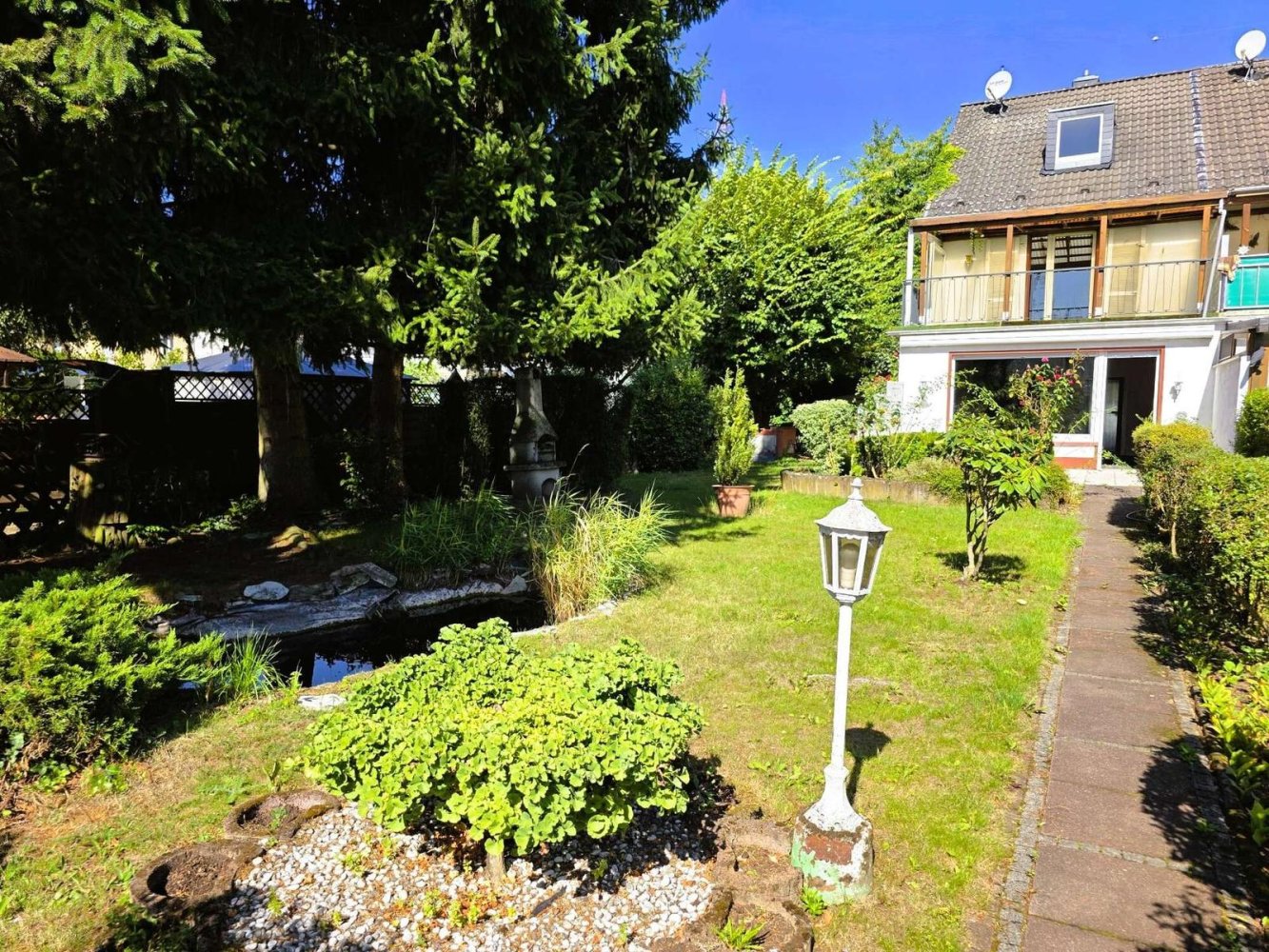 4 bedrooms Townhouse in Frankfurt am Main, Germany No. 276041