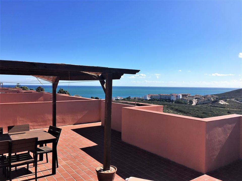 3 bedrooms Penthouse in La Duquesa, Spain No. 280749